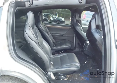 2016 Tesla Model X 60D/70D/75D/90D/P100D z USA, uszkodzony, nr VIN 5YJXCBE28GF016969